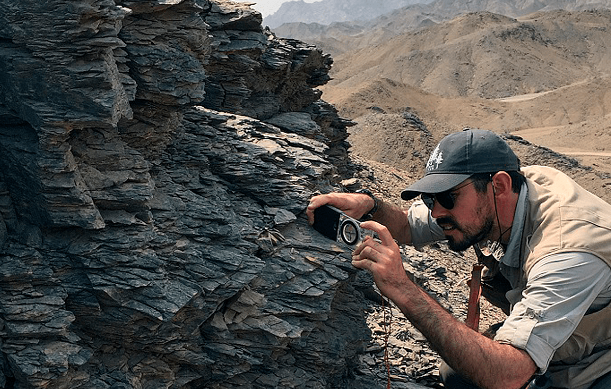 Training GEOLOGY MAPPING AND MINING EXPLORATION Training GEOLOGY MAPPING AND MINING EXPLORATION